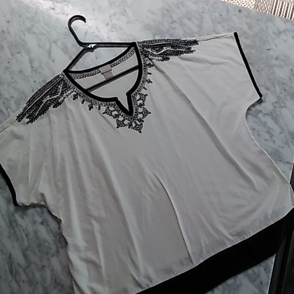 Tunic - Picture 2 of 3